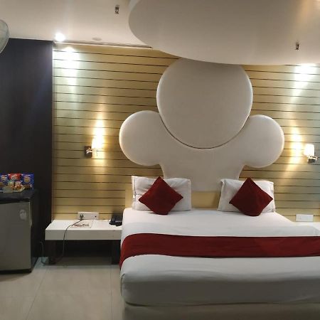Hotel D'Grand Bareilly Extérieur photo
