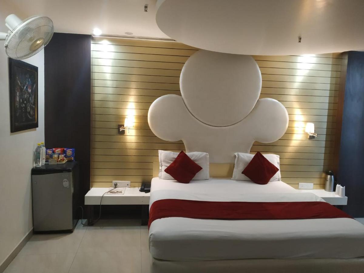 Hotel D'Grand Bareilly Extérieur photo