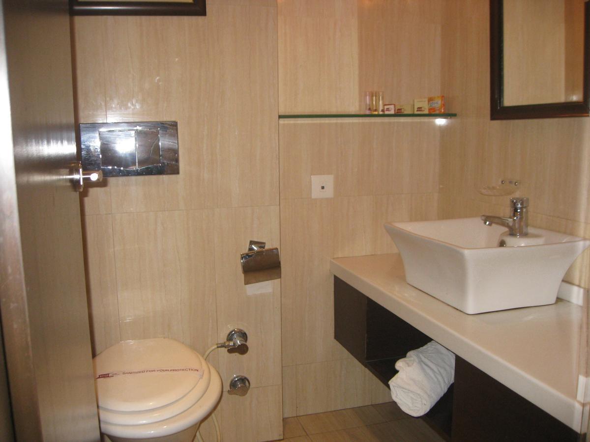 Hotel D'Grand Bareilly Extérieur photo